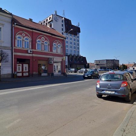 Apartament 8 Central Marosvásárhely Kültér fotó