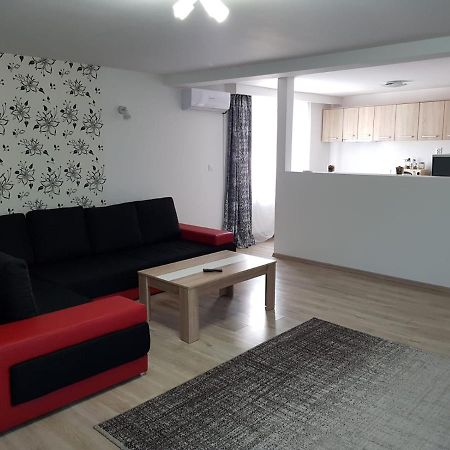 Apartament 8 Central Marosvásárhely Kültér fotó