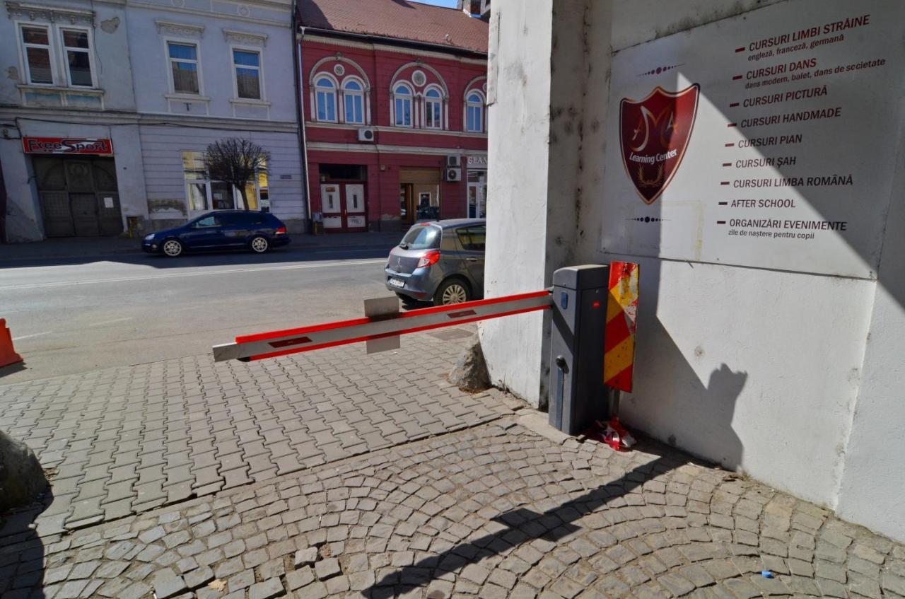 Apartament 8 Central Marosvásárhely Kültér fotó