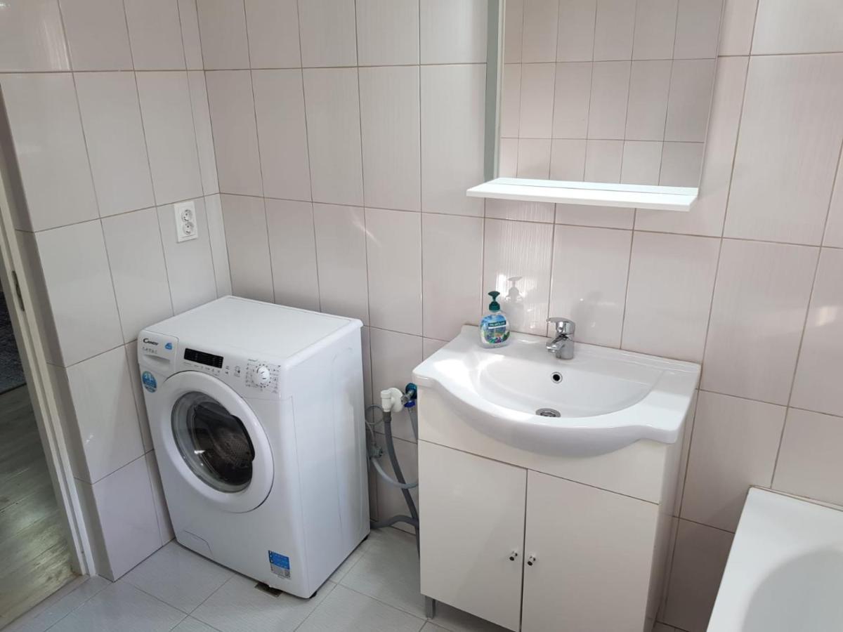 Apartament 8 Central Marosvásárhely Kültér fotó