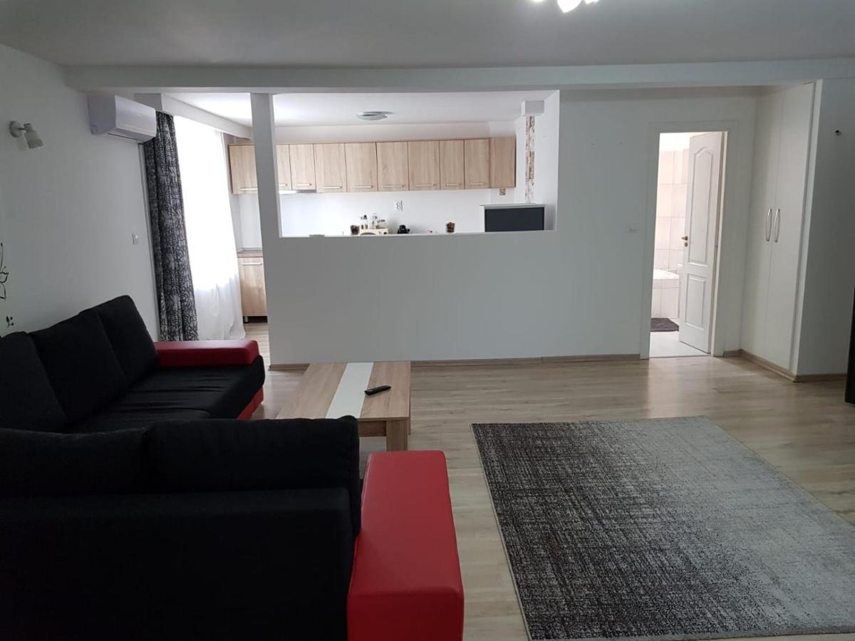 Apartament 8 Central Marosvásárhely Kültér fotó